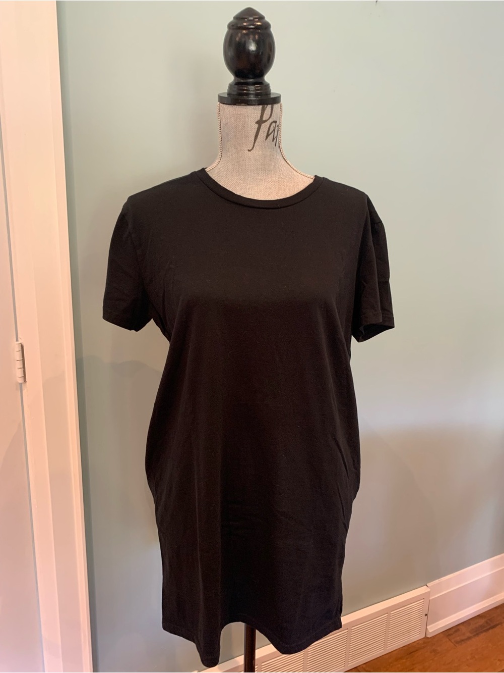 Source Unknown Black Mini T-shirt Dress with Side Pockets